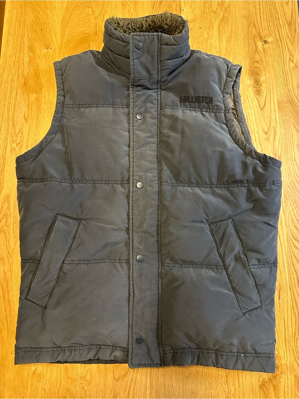 Hollister Y2K Men's Navy Quilted Down Puffer Vest XL